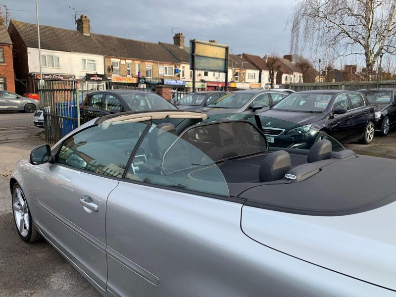 VOLVO C70