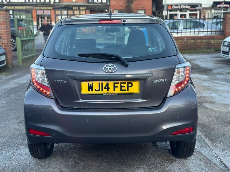 TOYOTA YARIS