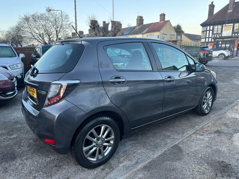 TOYOTA YARIS
