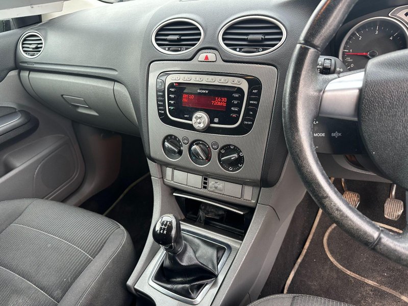 FORD FOCUS