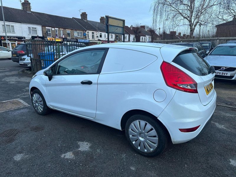 FORD FIESTA VAN