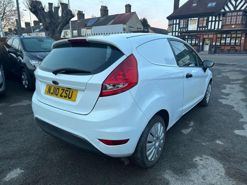 FORD FIESTA VAN