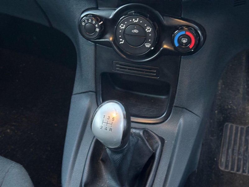 FORD FIESTA VAN