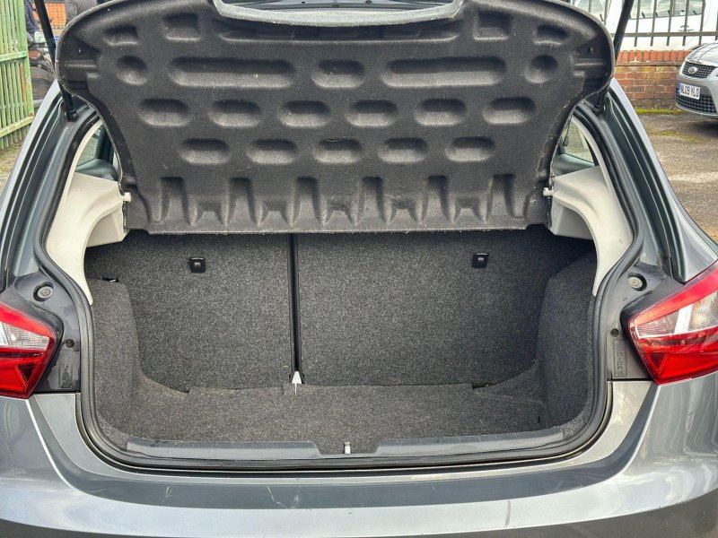 SEAT IBIZA