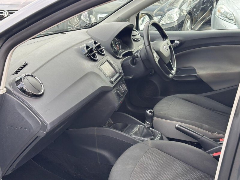 SEAT IBIZA
