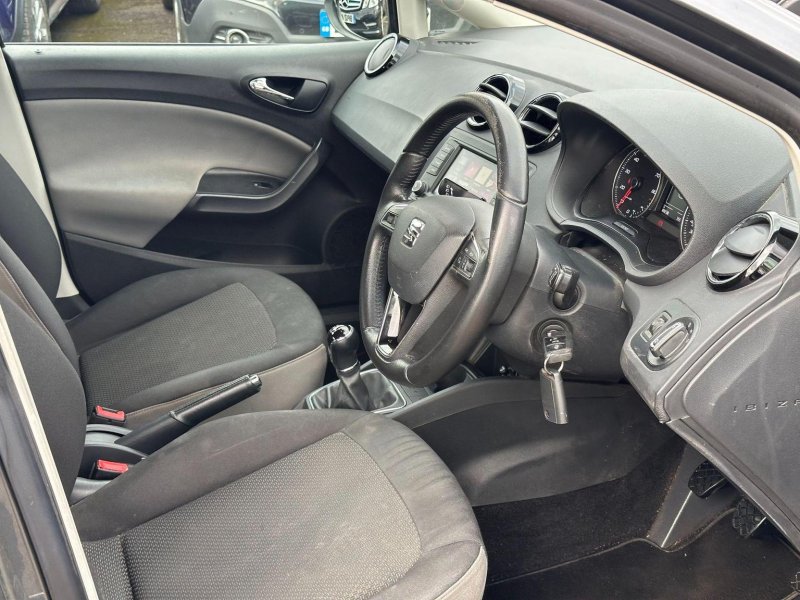 SEAT IBIZA