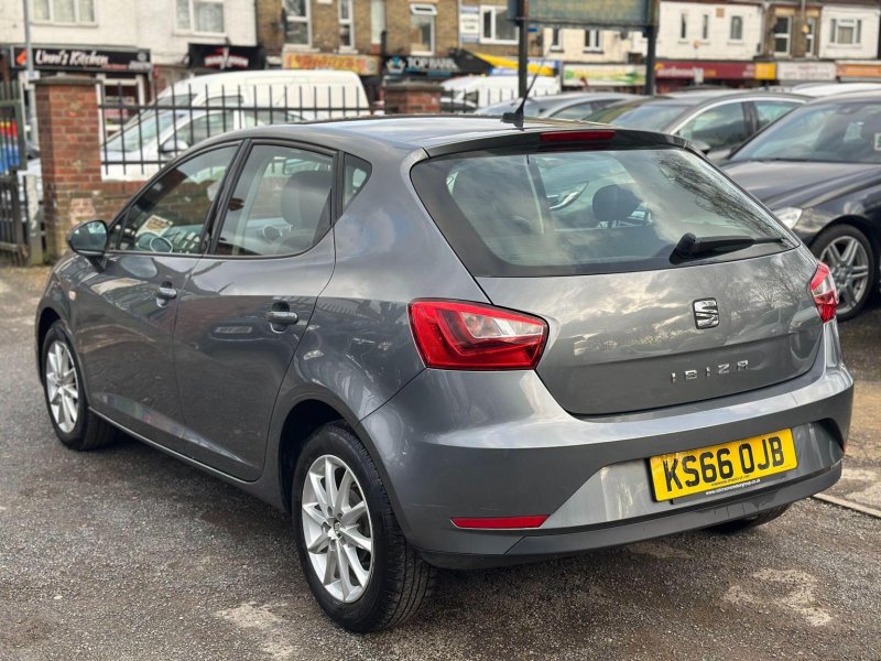 SEAT IBIZA