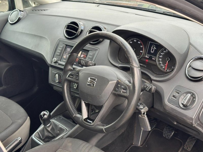 SEAT IBIZA