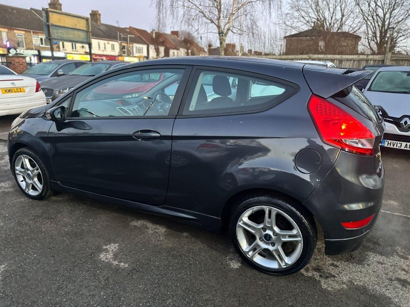 FORD FIESTA