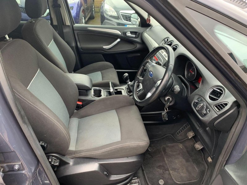 FORD S-MAX