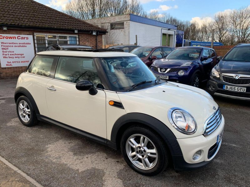 MINI HATCH