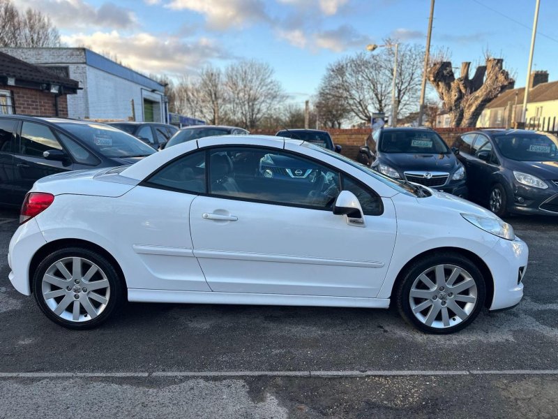 PEUGEOT 207 CC