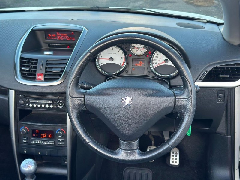 PEUGEOT 207 CC
