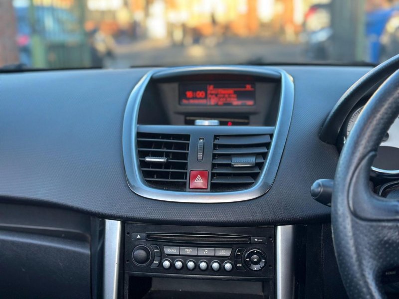 PEUGEOT 207 CC