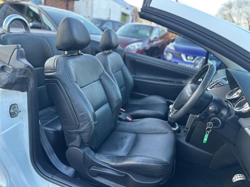 PEUGEOT 207 CC