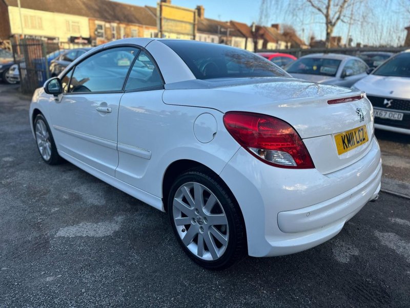 PEUGEOT 207 CC