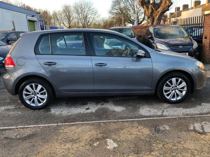 View VOLKSWAGEN GOLF 1.6 TDI Match Euro 5 5dr