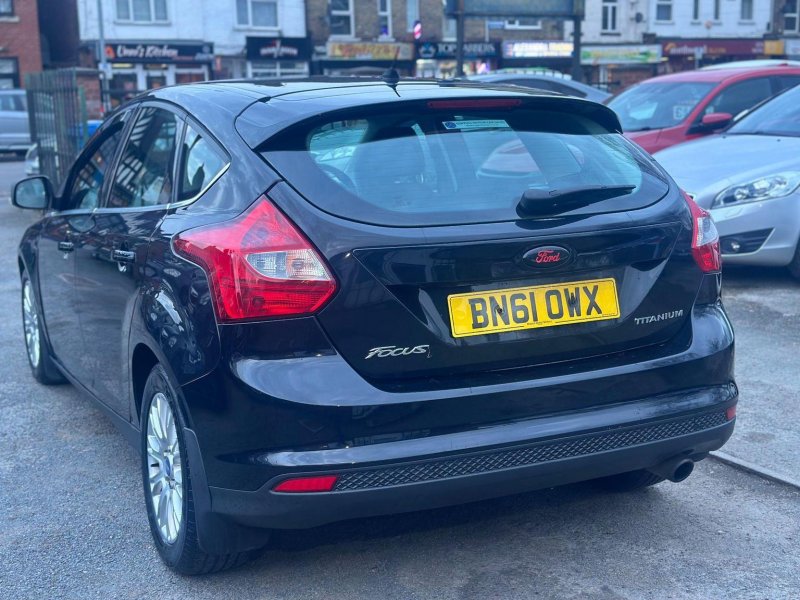 FORD FOCUS