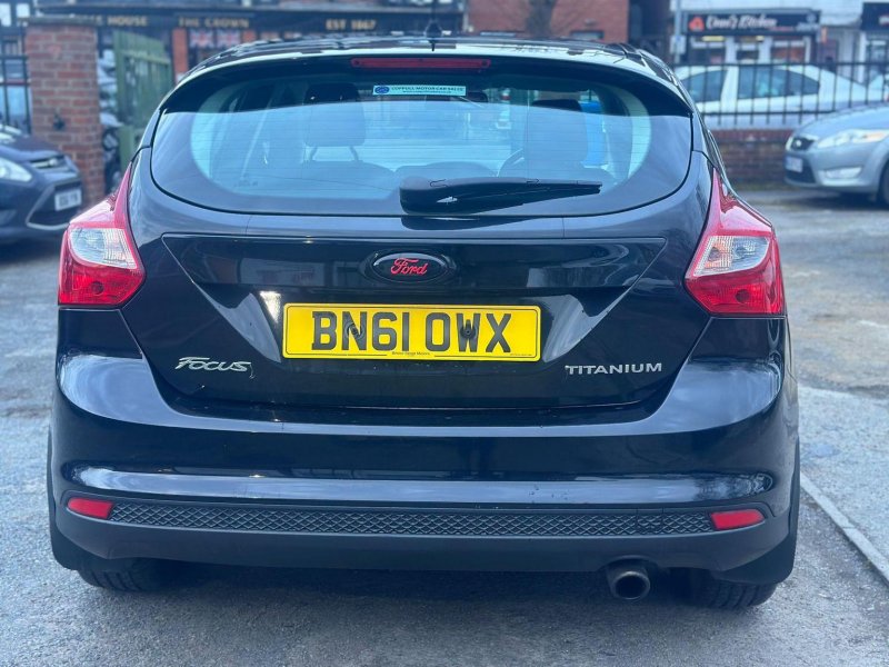 FORD FOCUS