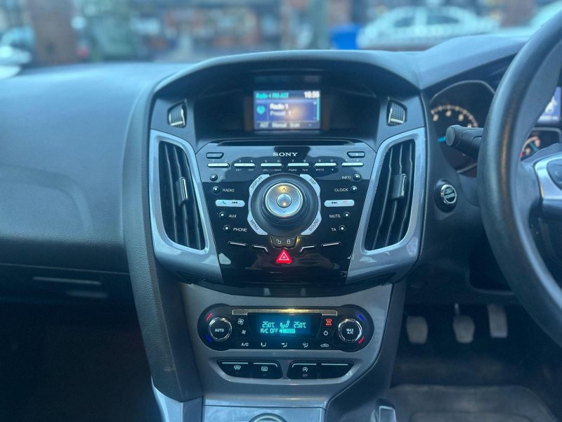 FORD FOCUS