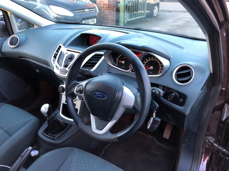 FORD FIESTA