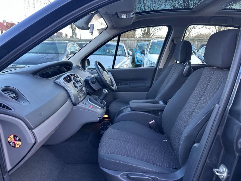 RENAULT SCENIC
