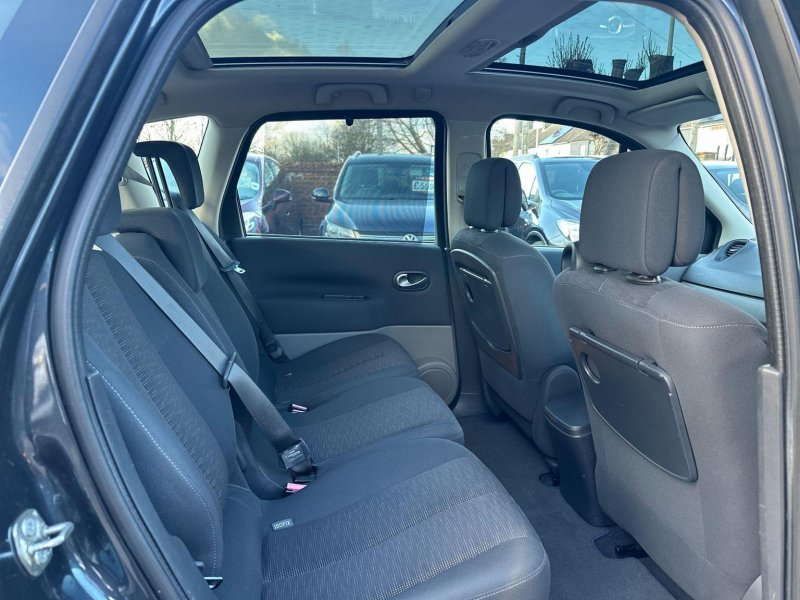 RENAULT SCENIC