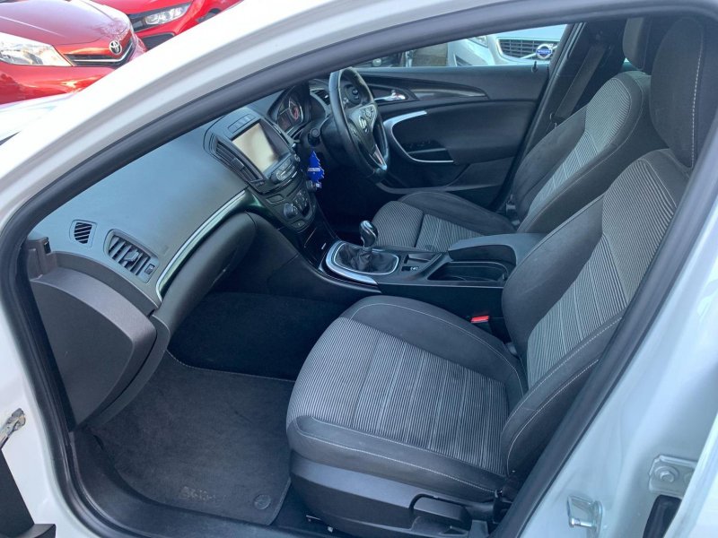 VAUXHALL INSIGNIA