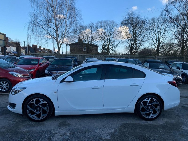 VAUXHALL INSIGNIA