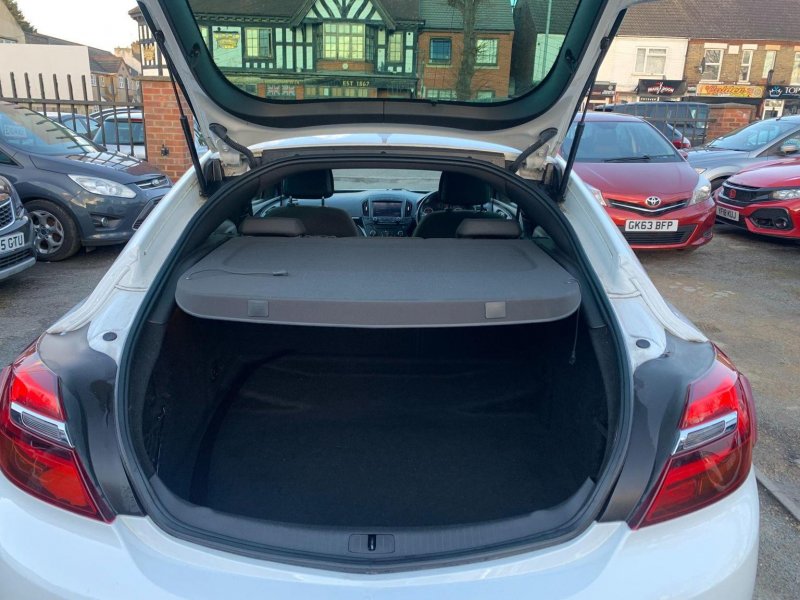 VAUXHALL INSIGNIA