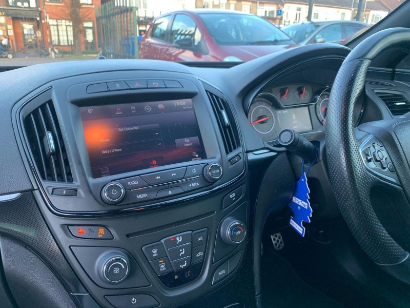 VAUXHALL INSIGNIA