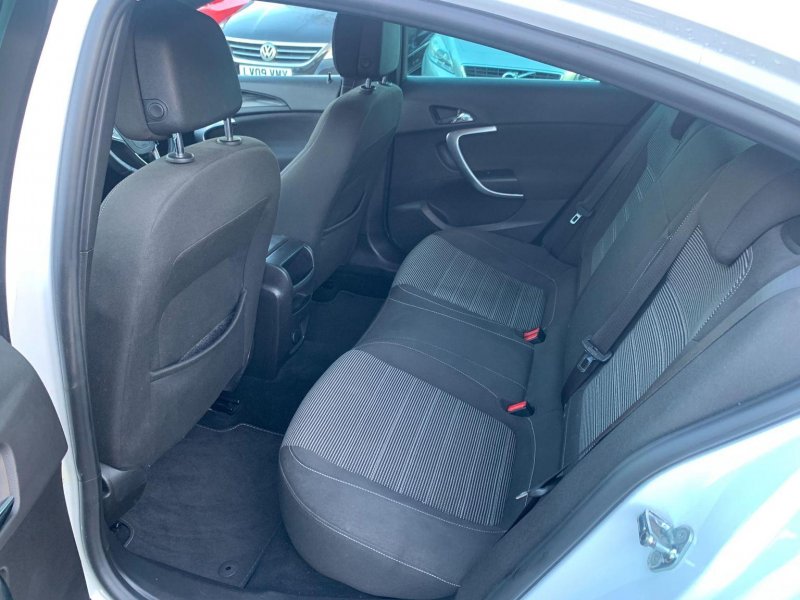 VAUXHALL INSIGNIA