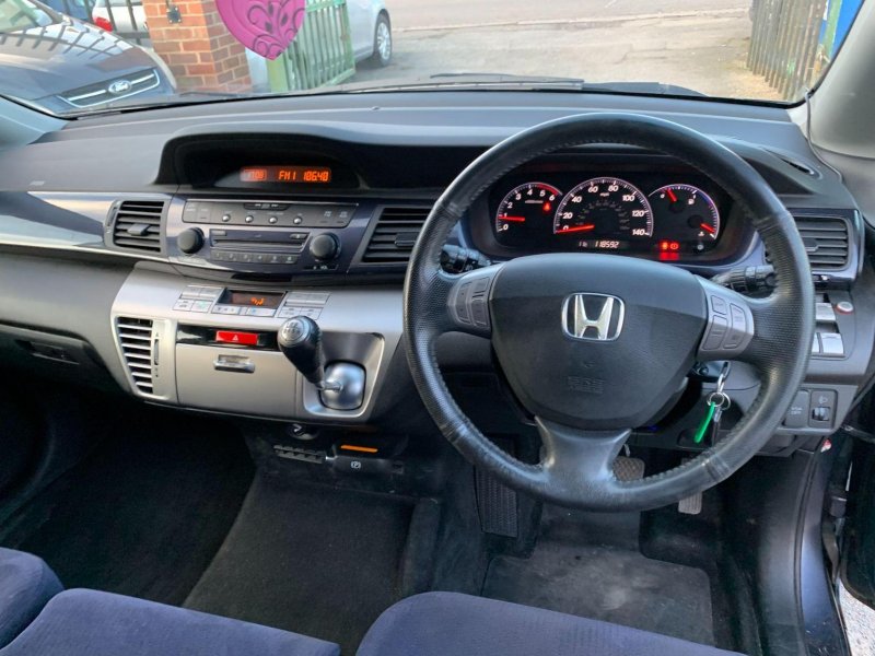 HONDA FR-V