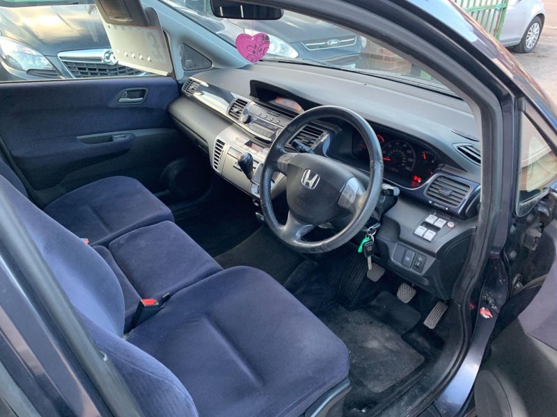 HONDA FR-V