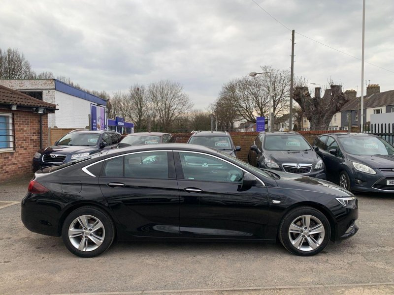 VAUXHALL INSIGNIA