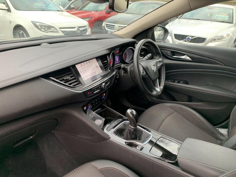 VAUXHALL INSIGNIA