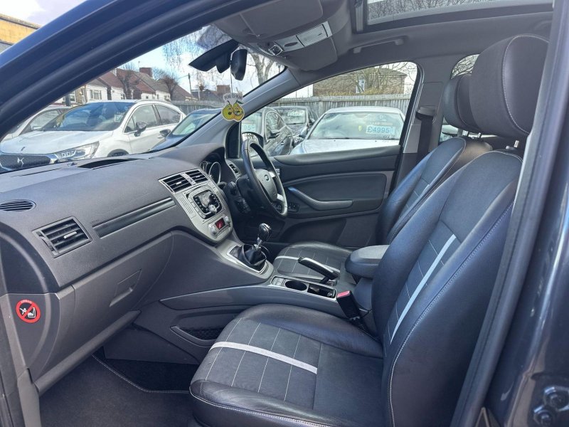 FORD KUGA