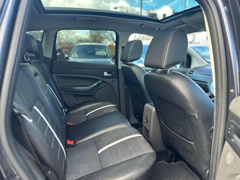 FORD KUGA