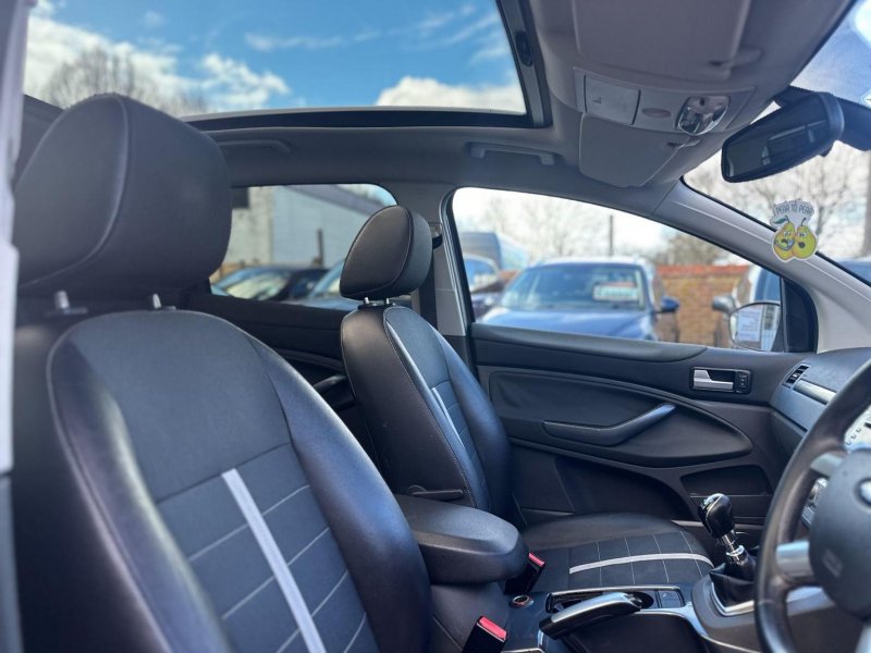 FORD KUGA