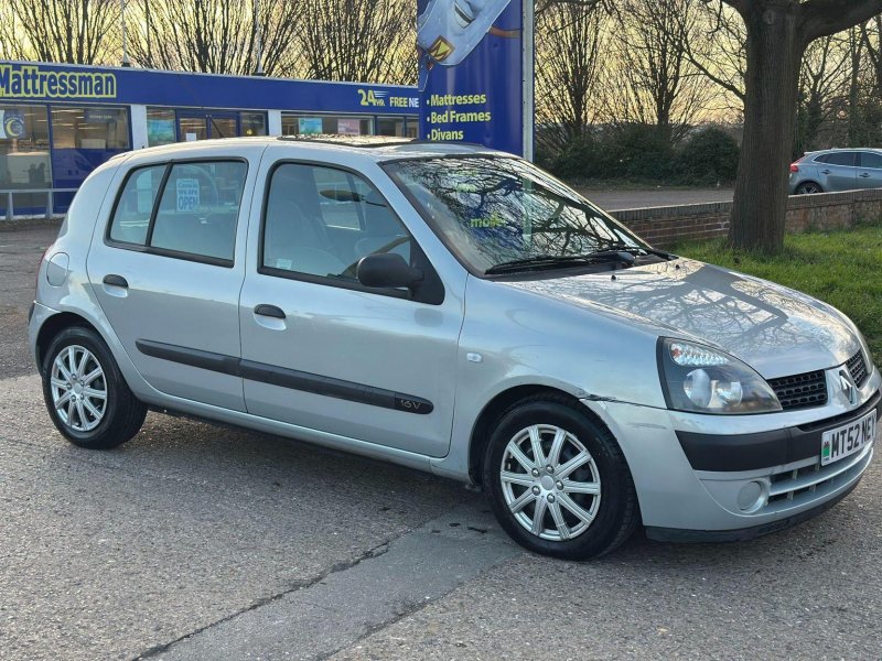RENAULT CLIO