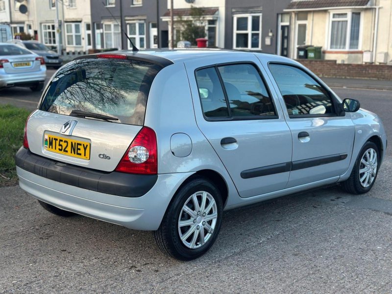 RENAULT CLIO