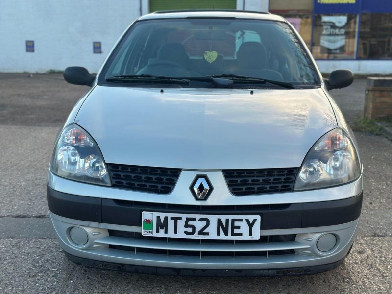 RENAULT CLIO