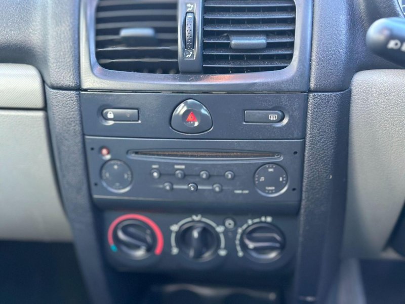 RENAULT CLIO