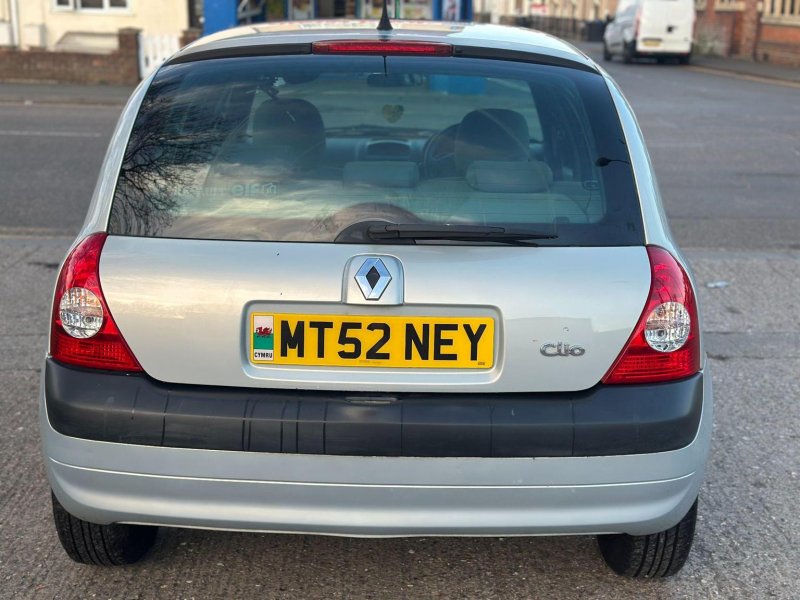 RENAULT CLIO