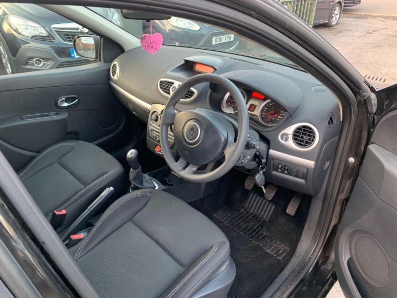 RENAULT CLIO