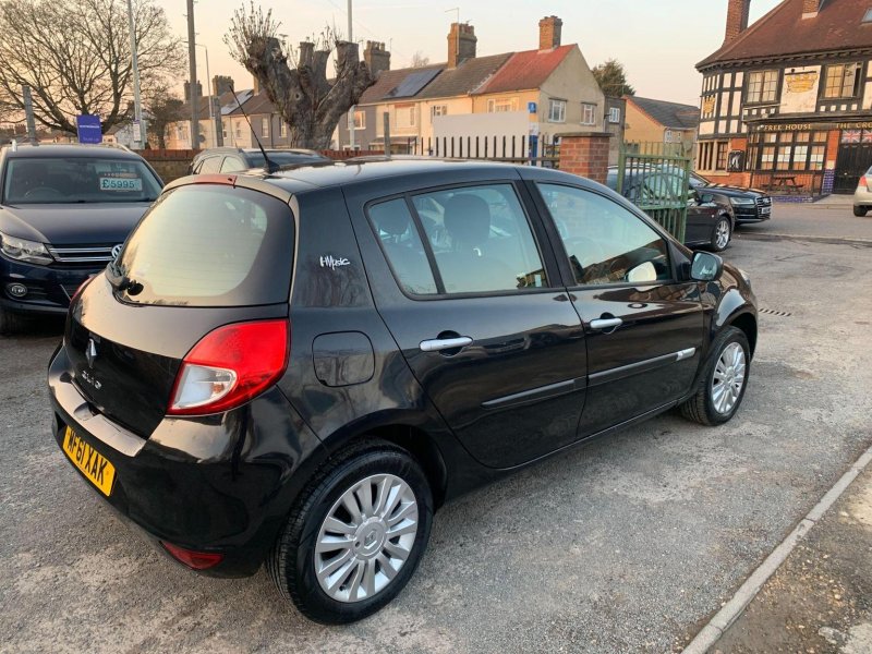 RENAULT CLIO