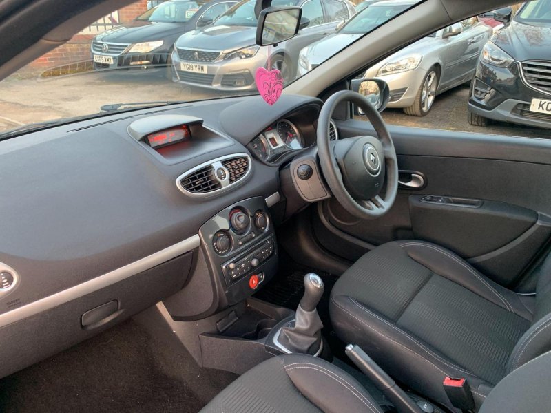 RENAULT CLIO