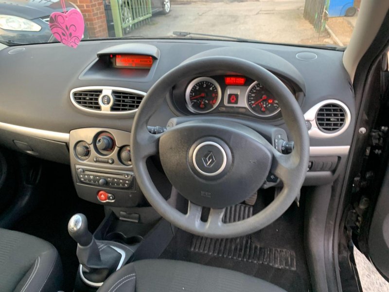 RENAULT CLIO
