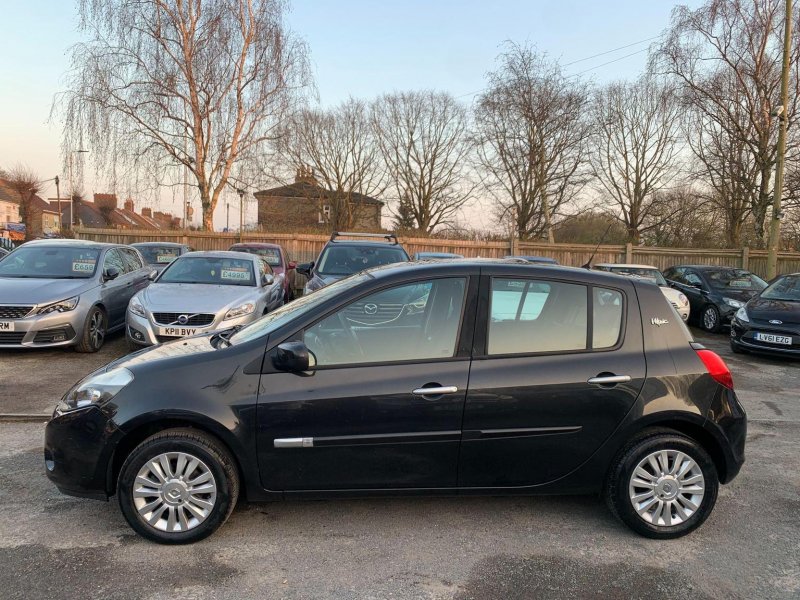RENAULT CLIO