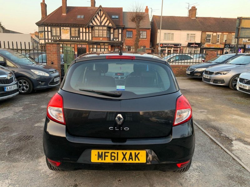 RENAULT CLIO